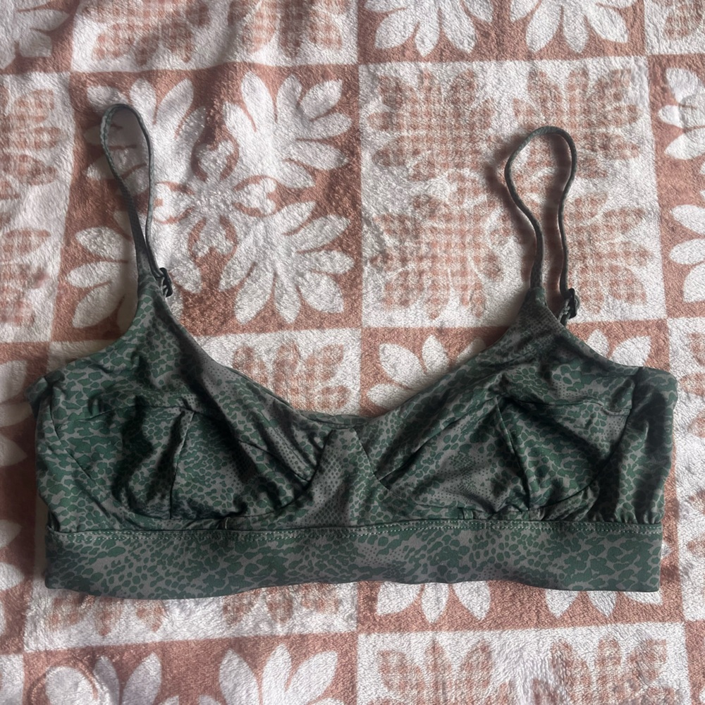 Acacia bikini top